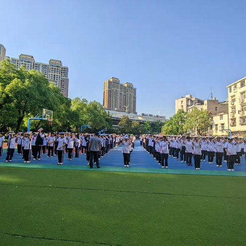 增强安全意识勉励自我成长——武汉市培英中学防震减灾安全演练活动