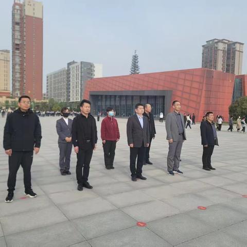 民建许昌市委会魏都总支赴许昌市烈士陵园开展清明祭扫活动