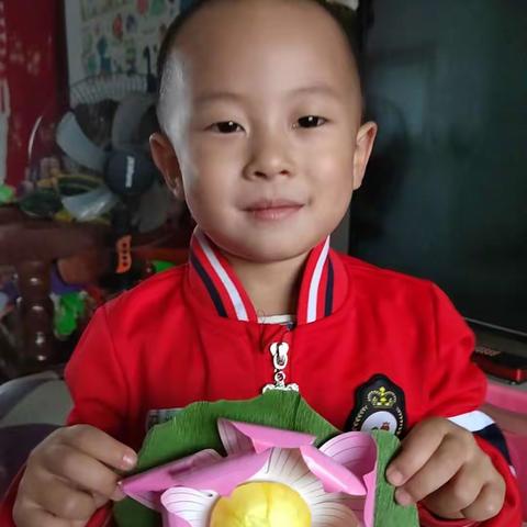 西咸空港小天使幼儿园—托育班亲子作品展