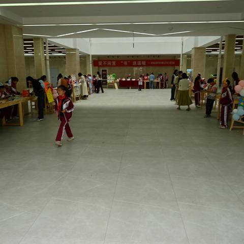 爱不闲置  “书”送温暖——灵璧县鹿鸣学校爱心书市义卖活动