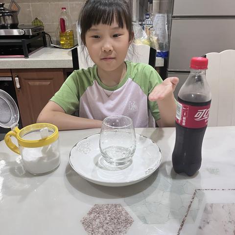 家庭科学小实验-虞栖茹