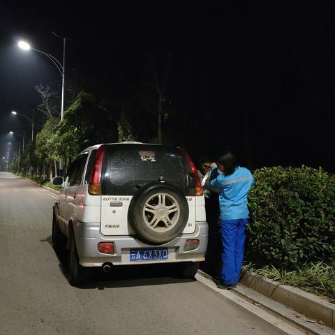 石林阿米巴高铁加油站经理帮助顾客获好评