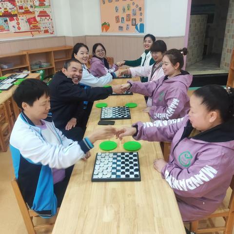 乐在“棋”中，“棋”乐融融——长河原春风幼儿园举办国际跳棋比赛