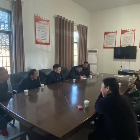 中畈乡党委副书记胡志兵到显南村开展移风易俗工作调研