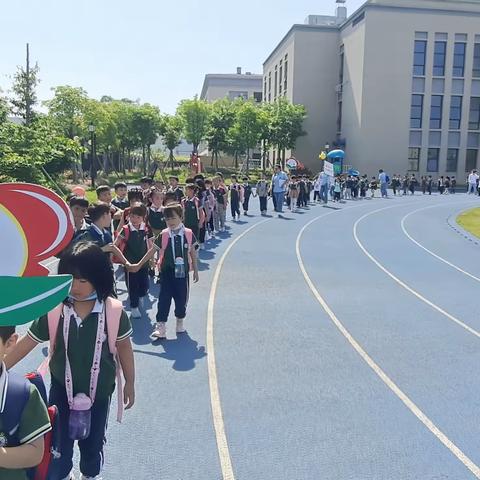 走进小学   感悟成长——小太阳幼儿园参观小学活动