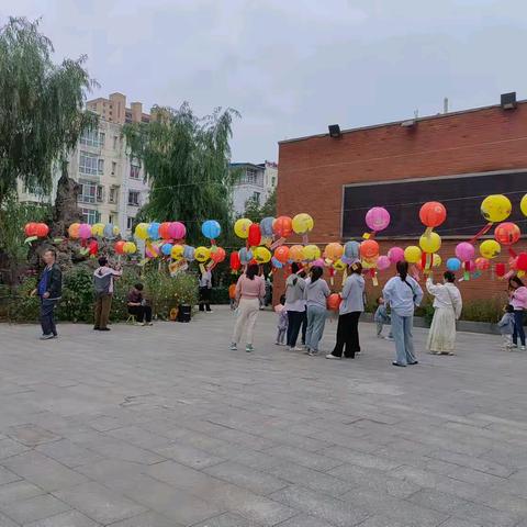 【我们的节日.中秋节——璀璨灯会 浓情中秋】