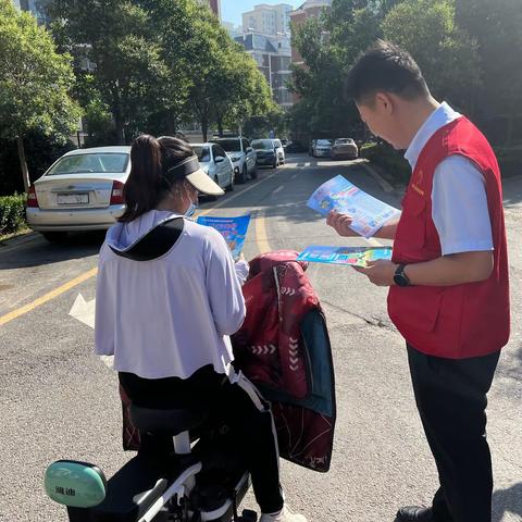 县委办公室防溺水宣传进社区活动