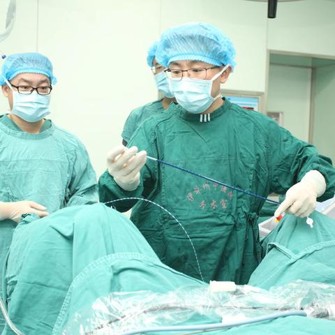 伊犁州中医医院泌尿外科成功开展输尿管软镜下钬激光碎石取石术