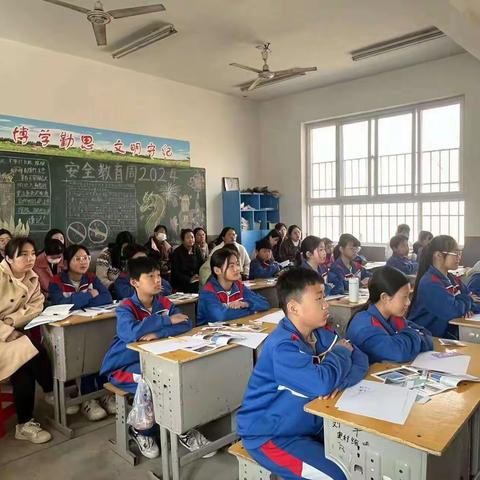 向美而行，以美育人——县教育教研中心小学美术送课下乡活动