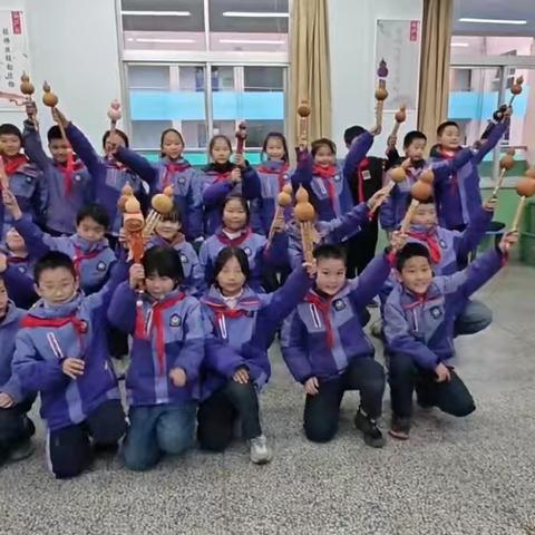 丝竹雅韵 润泽童心 ――河津市第二小学葫芦丝社团成果展示