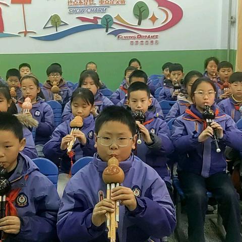 丝韵悠扬，乐伴成长——河津市第二小学葫芦丝社团活动