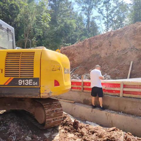 凝心聚力破困境，八月攻坚谋翻身