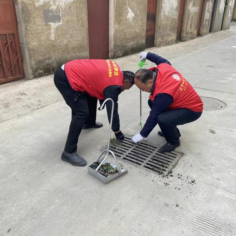 榆山街道府前社区：党建引领“红”物业 多措并举“美”小区