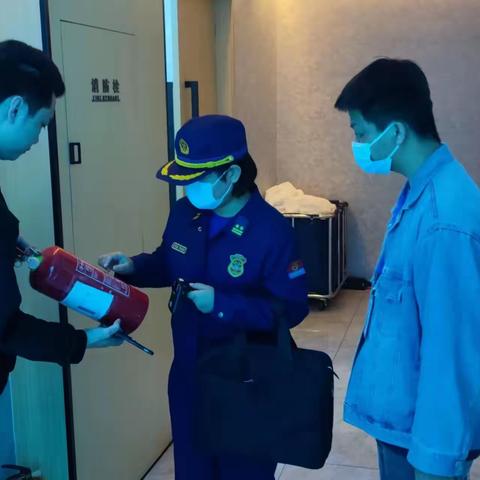 筑牢“防火墙” 点燃“平安灯”——龙华区旅文局开展元宵节前安全检查