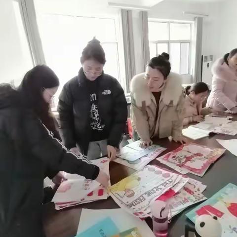 展实践作业，亮多彩假期 —记开发区三小英语寒假实践作业展评活动