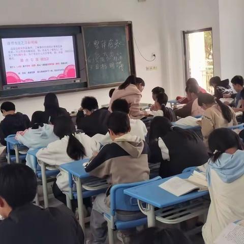 信丰县谢丽梅语文名师工作室赴大阿中学开展送教下乡活动