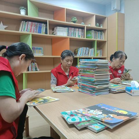 民泰社区｜志愿服务﻿暖人心图书扫码录入系统服务