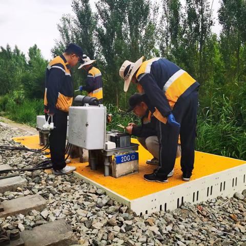 乌南信号车间开展联合检查 筑牢安全生产防线