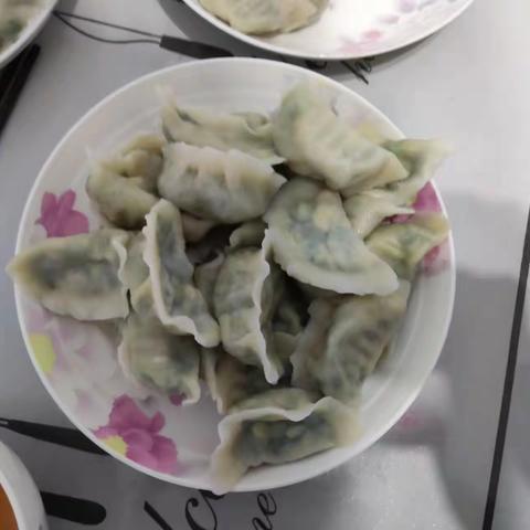 吃饺子
