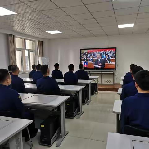 丛台北路消防救援站多种形式学习贯彻“两会”精神
