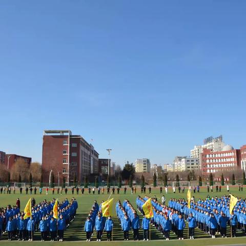 “学习雷锋好榜样，青春飞扬梦起航”——记清原三中期初升旗仪式