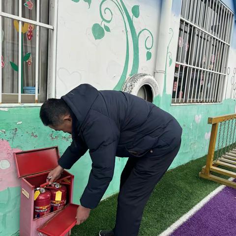 消防筑童心，携手伴童行——蔡堂镇中心幼儿园消防安全活动