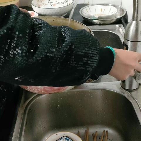 快乐假期——801曹秋韵假期劳动成果展示