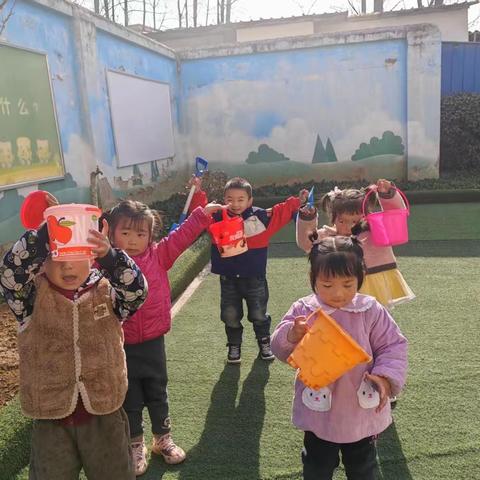 魏寨街道白庙幼儿园植树节活动