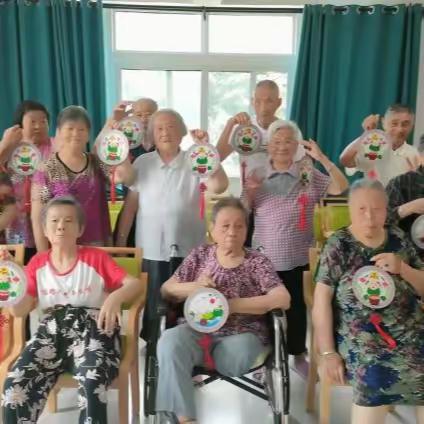 巧手绘心作——刘阿姨手工坊DIY手工活动