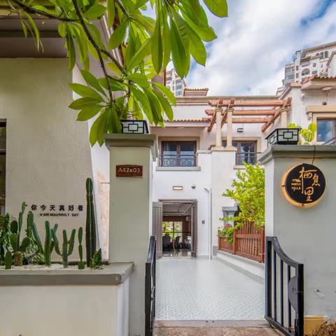 万科双月湾海1期海边独栋6房泳池别墅