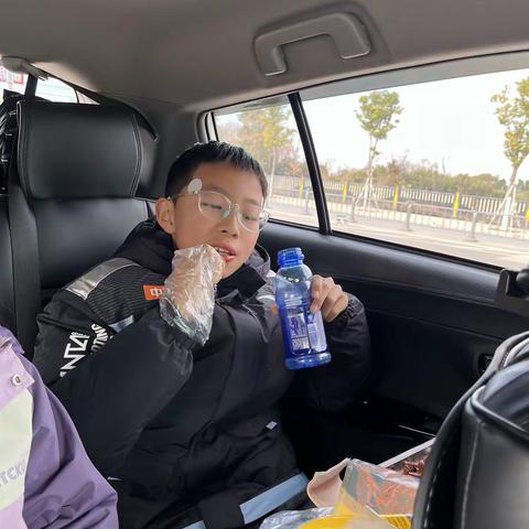 不一样的春节 抚州市实验学校六年级（9）班 周宇宸