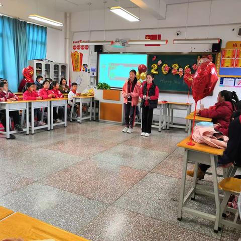 古城小学六2班 “鼎成龙升 齐乐龙龙”元旦活动