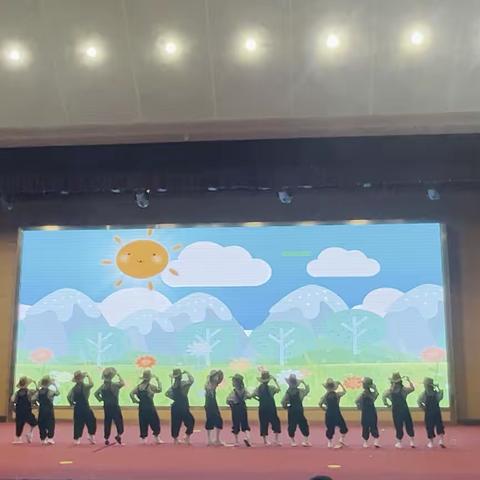 江夏区中心幼儿大班毕业典礼 暨庆“六·一”儿童节活动