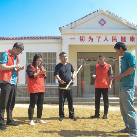 战三夏全力以赴 济农困倾心竭力