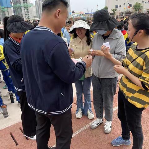 思源教育集团信德小学校区第三届体育节——拔河比赛活动纪实