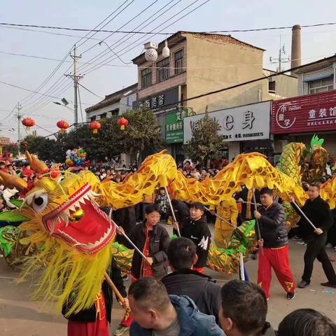 元宵耍龙灯