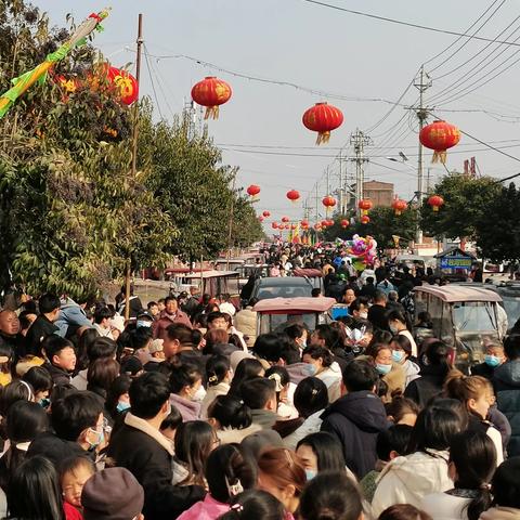 多彩活动闹元宵  传统佳节气氛浓