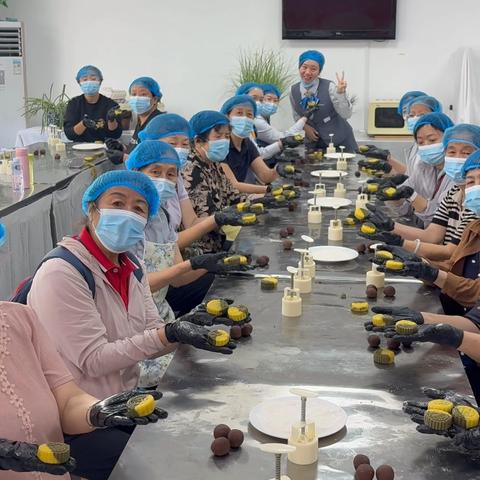 饼香茶韵共月圆：甸南社区工会开展中秋特别活动