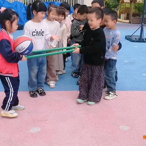 应家乡中心幼儿园大二班第九周精彩回顾