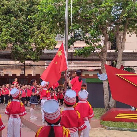 爱在四月，见证成长 大二班四月份精彩回顾