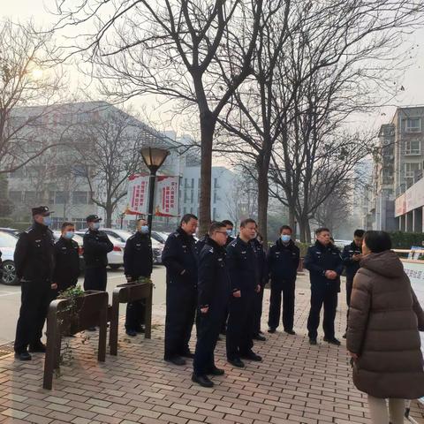 “党建红+警务蓝”共画平安同心圆