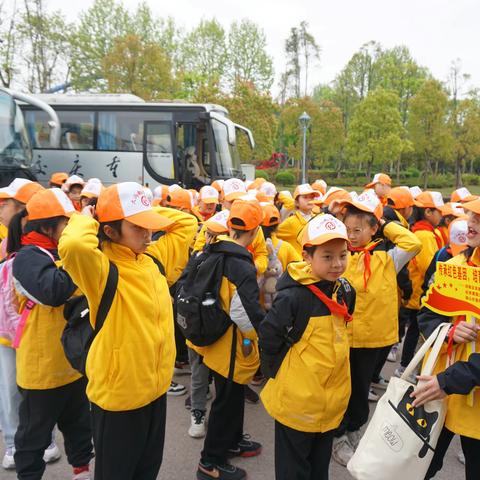 实验小学天湖校区四年级十班“相约长寿湖，十岁成长礼”研学活动