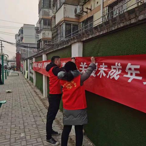 梁苑街道网格员积极开展禁种铲毒宣传、踏查工作