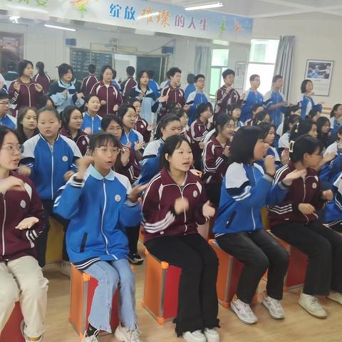 镇安县初级中学积极组织参加“唱响新时代 合唱展演”活动