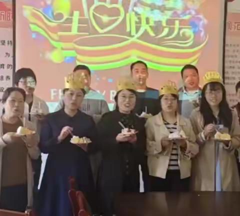 爱在四月 同心祝福----瓜坡镇中心小学四月份集体生日会