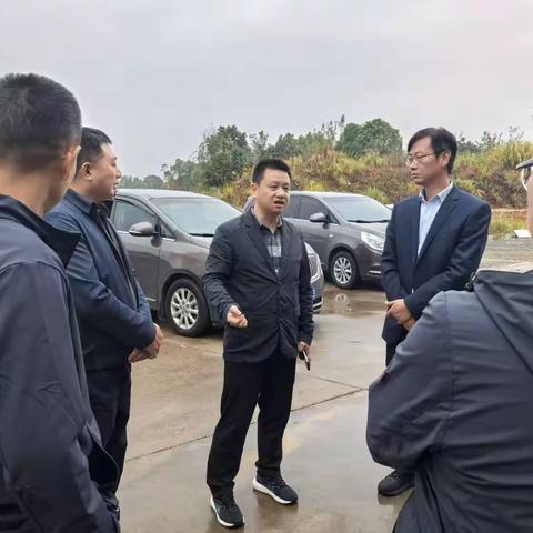 省寄递事业部副总经理杨标明在九江调研旺季经营生产