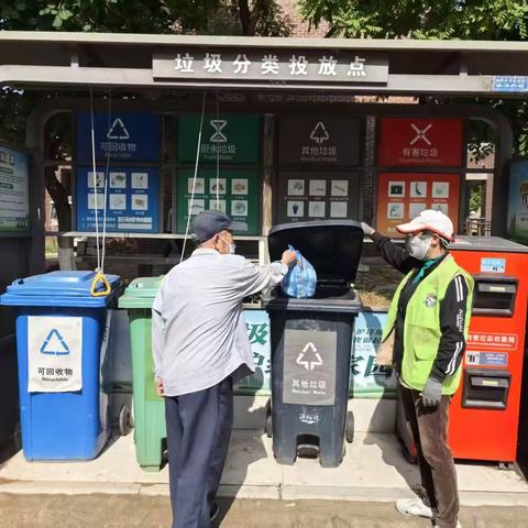 全民践行 分类赋能——唐冶街道唐城小区开展垃圾分类宣传活动