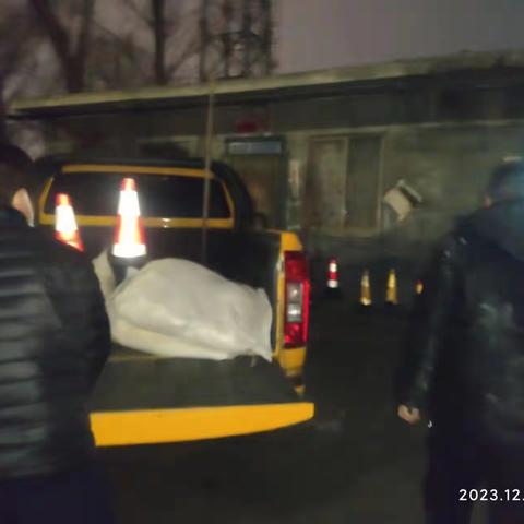 迎风冒雪奋一线    全力守护保畅通——定陶区公路事业发展中心全力做好除雪防滑工作