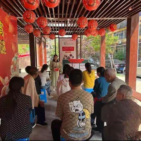 草长唤醒春天 书香溢满社区——新城区自强路街道总工会联合向荣社区工会开展全民阅读活动