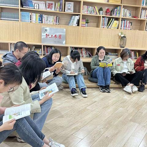 自强路街道总工会在明宫社区职工书屋开展“世界读书日”活动